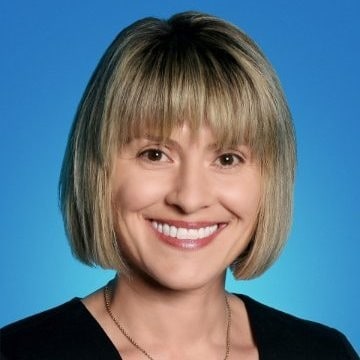 Adrienne Cooper, Directora de Personas de FitSmallBusiness.com 